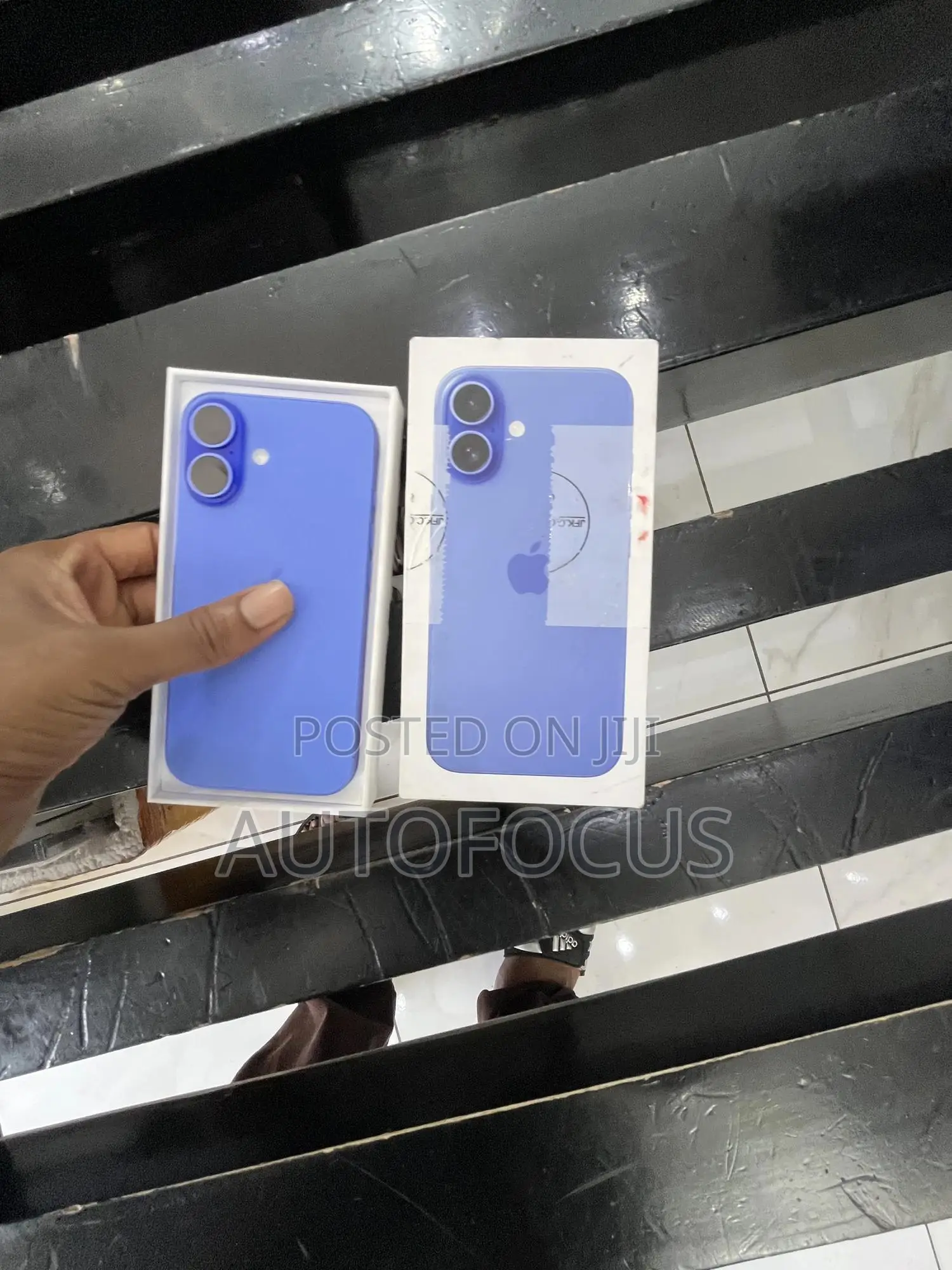 New Apple iPhone 16 128 GB Blue