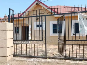 2bdrm House in Self Compound, Oyarifa for rent