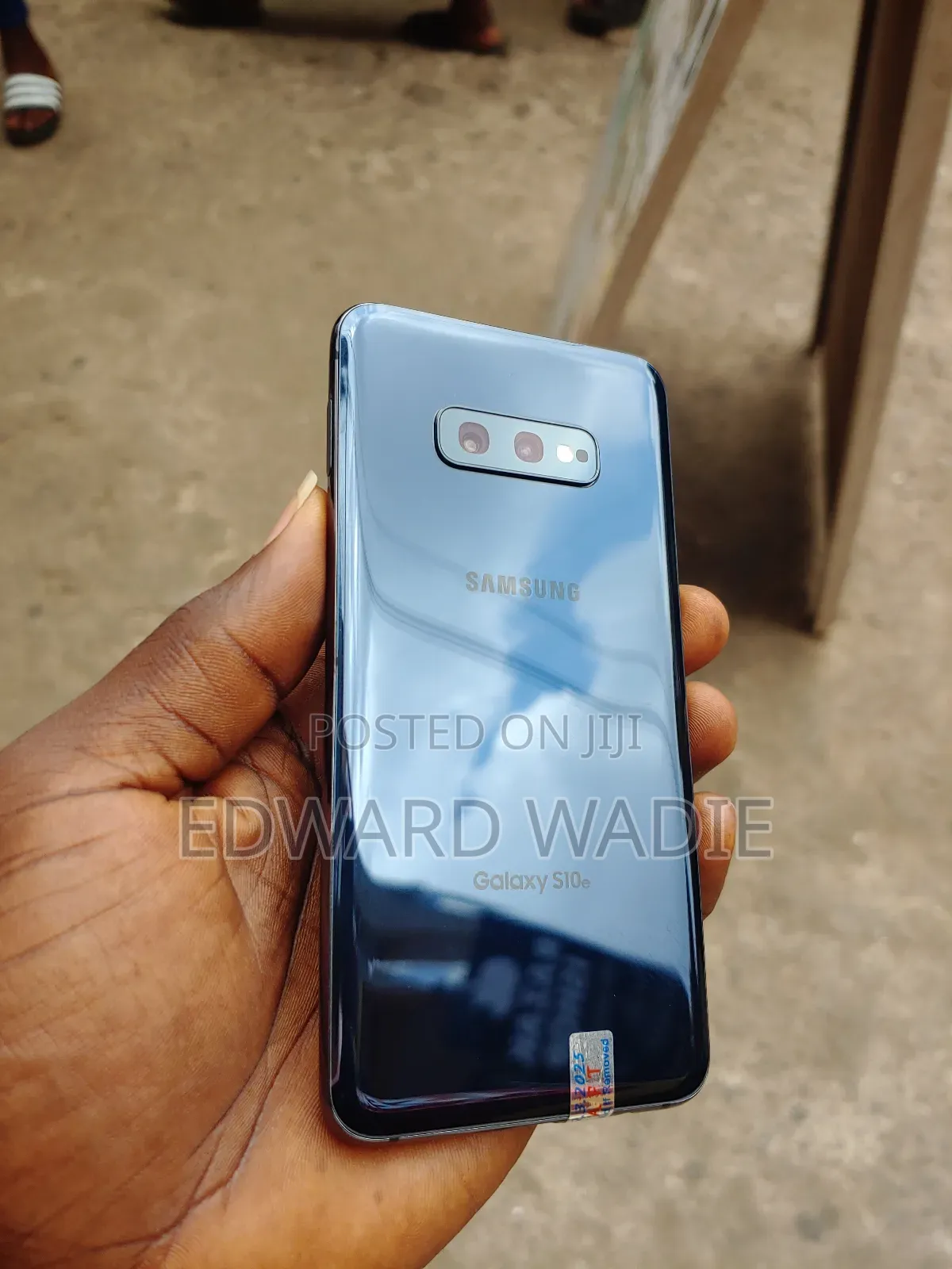 New Samsung Galaxy S10e 128 GB Black