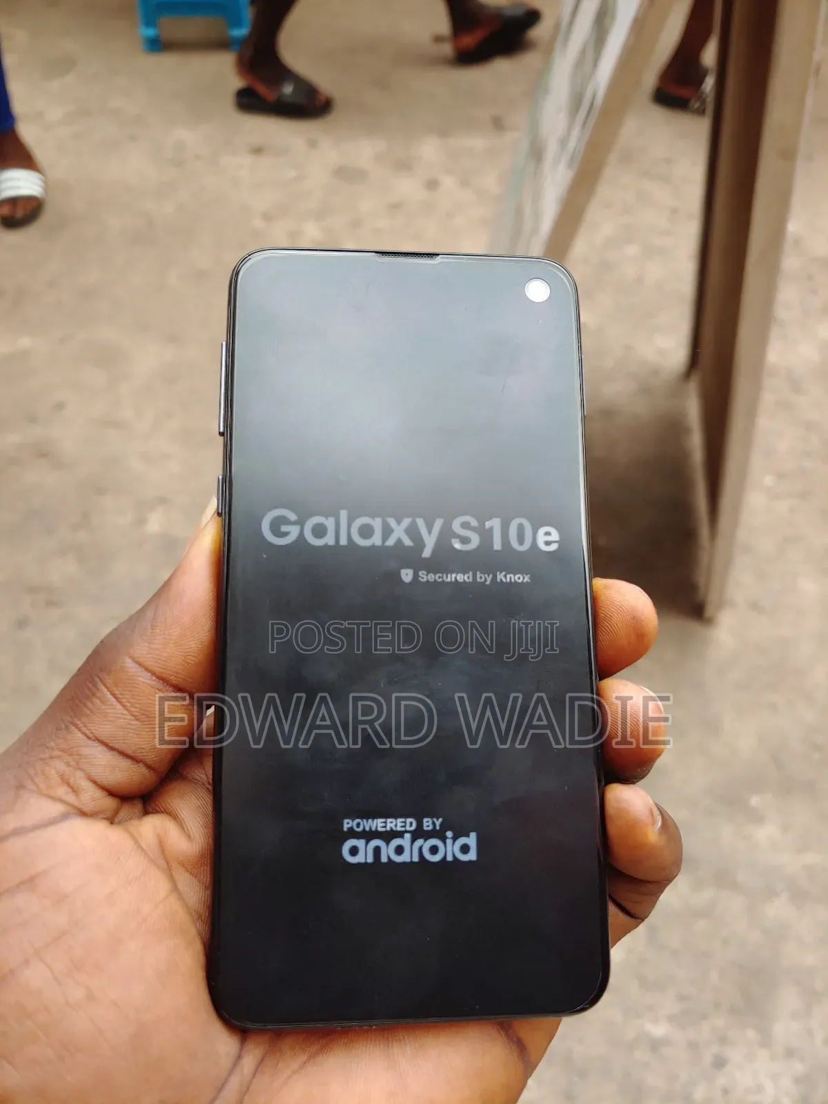 New Samsung Galaxy S10e 128 GB Black