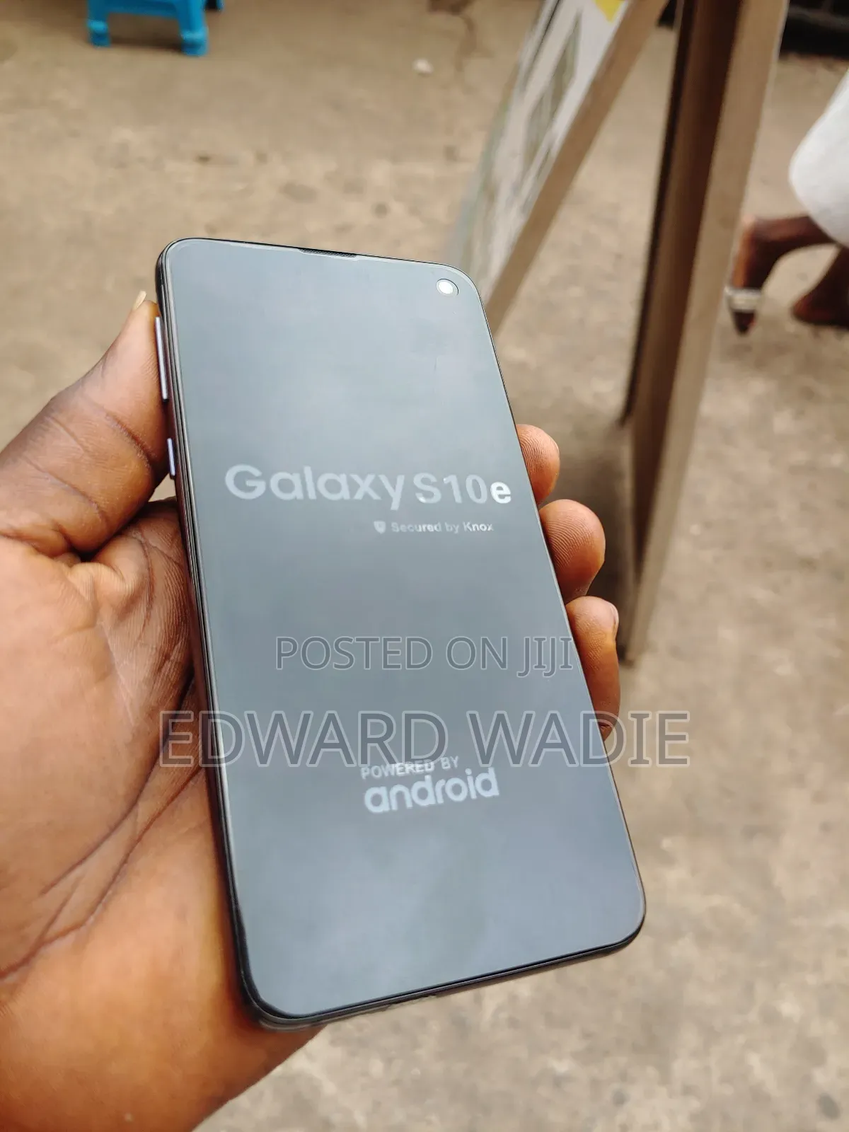 New Samsung Galaxy S10e 128 GB Black