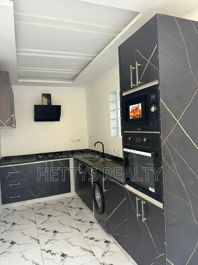 2bdrm House in Lake Side Estate for sale