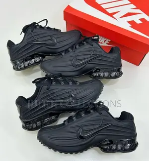 Nike Air Trainers Black and White