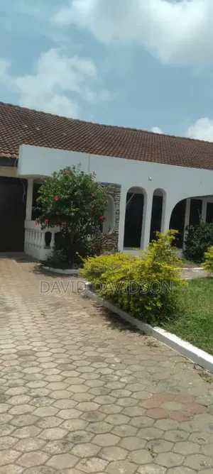 4bdrm Mansion in 4 Bedroom Self, Tema Metropolitan for rent