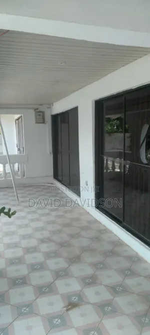 4bdrm Mansion in 4 Bedroom Self, Tema Metropolitan for rent