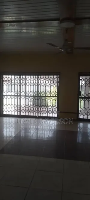 4bdrm Mansion in 4 Bedroom Self, Tema Metropolitan for rent