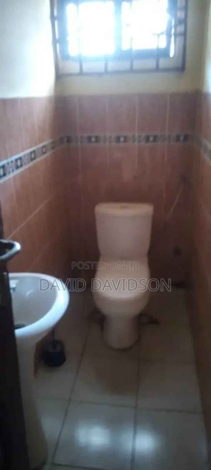 4bdrm Mansion in 4 Bedroom Self, Tema Metropolitan for rent