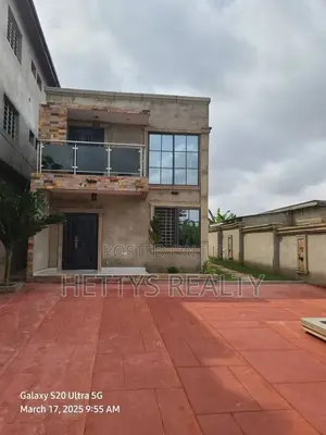 3bdrm House in Pokuase for sale