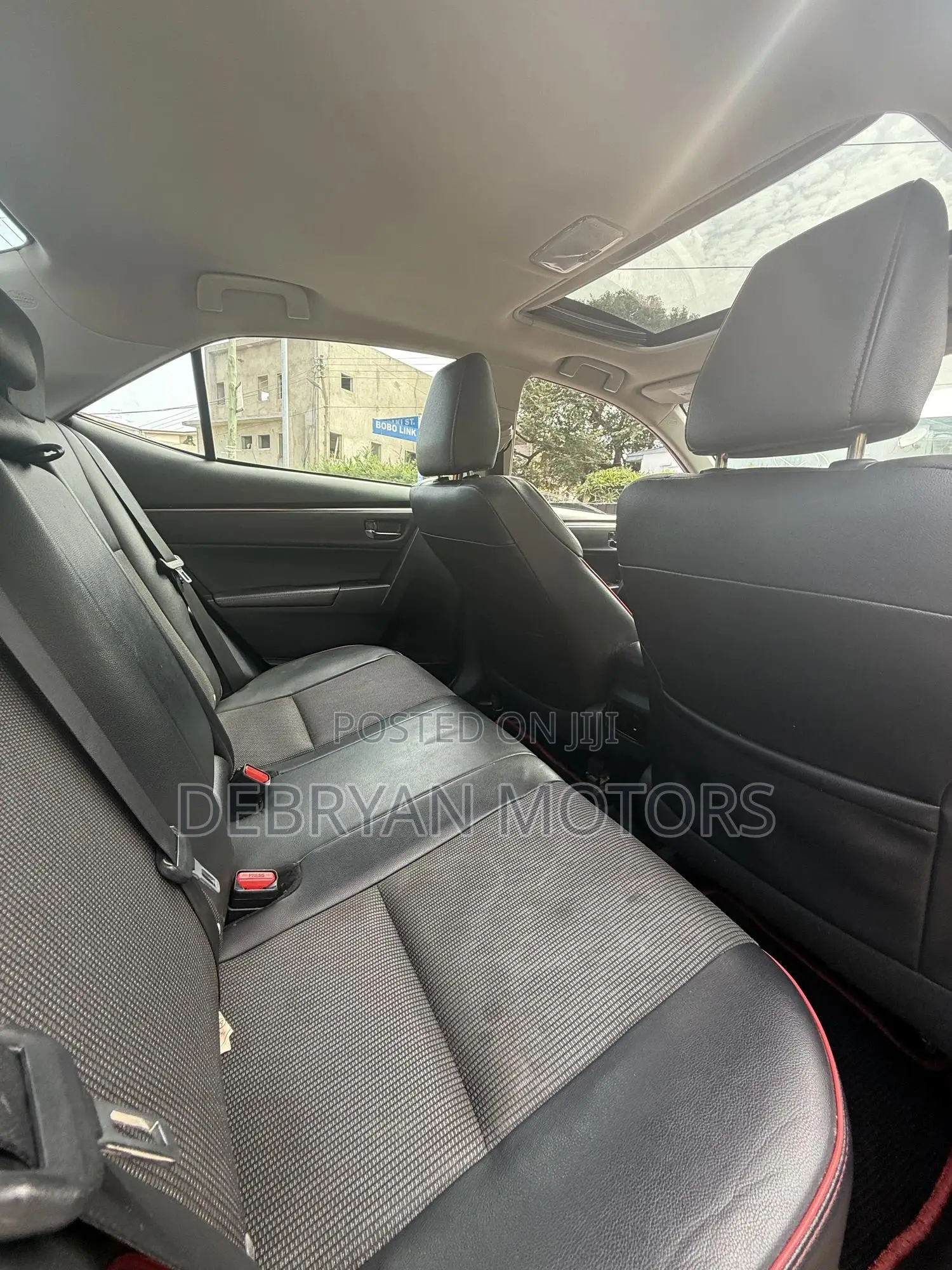 Toyota Corolla S w/Special Edition Pkg (1.8L 4cyl CVT) 2016 Red