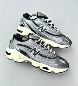New Balance 1000