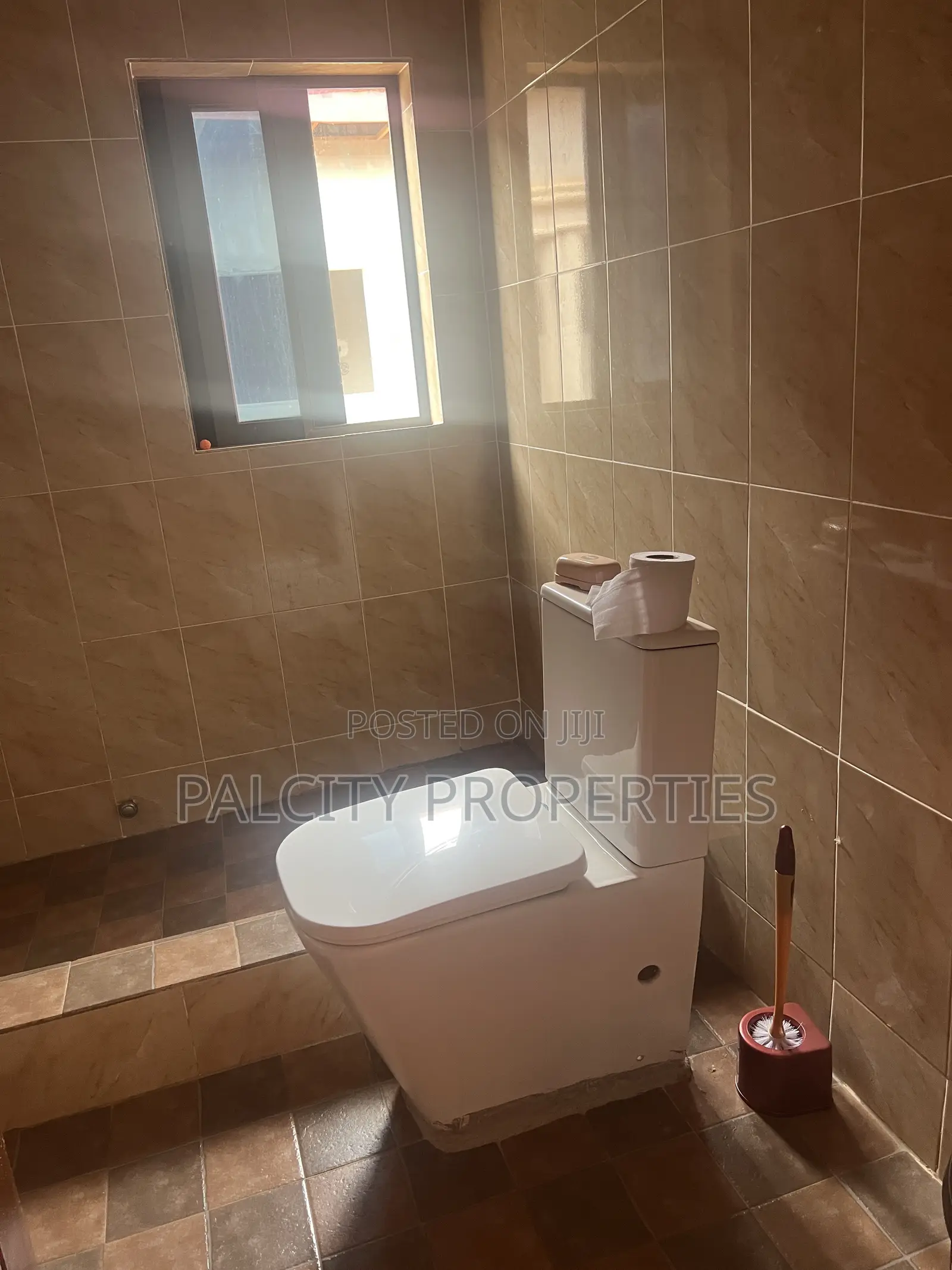 Executive Hotel for Sale in Ahodwo Daban