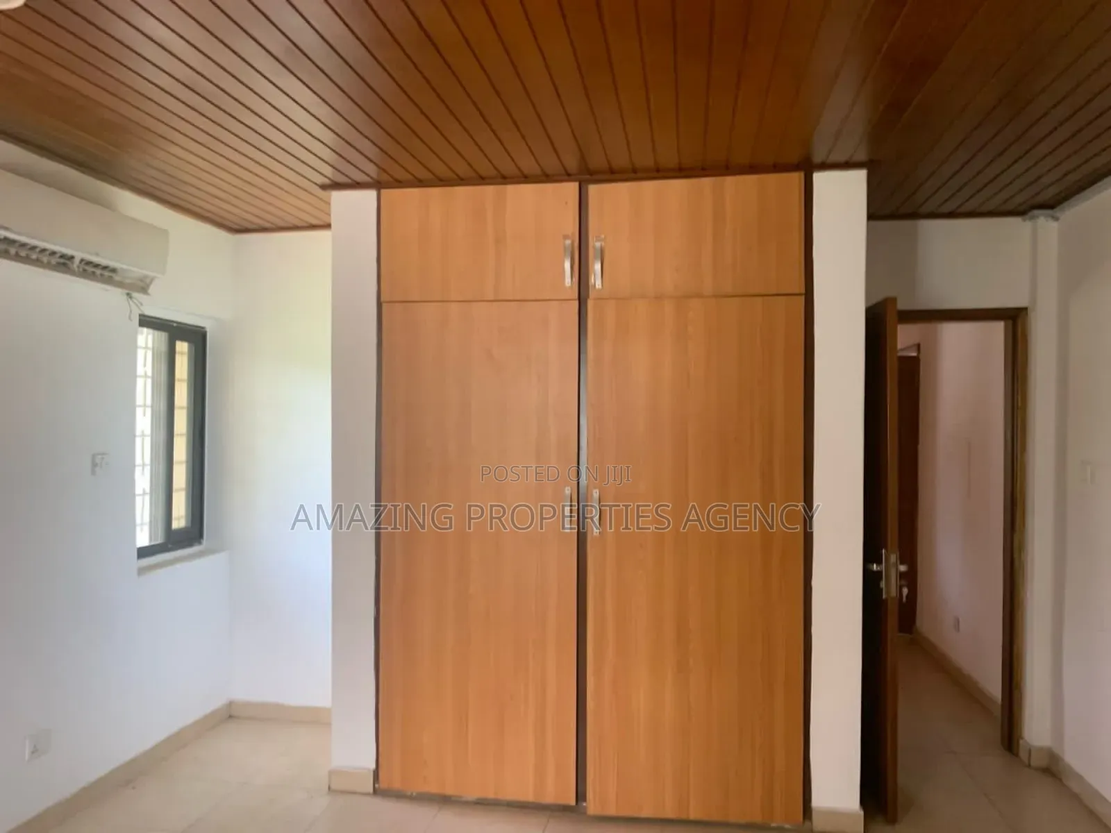 9bdrm House in Dzorwulu for rent