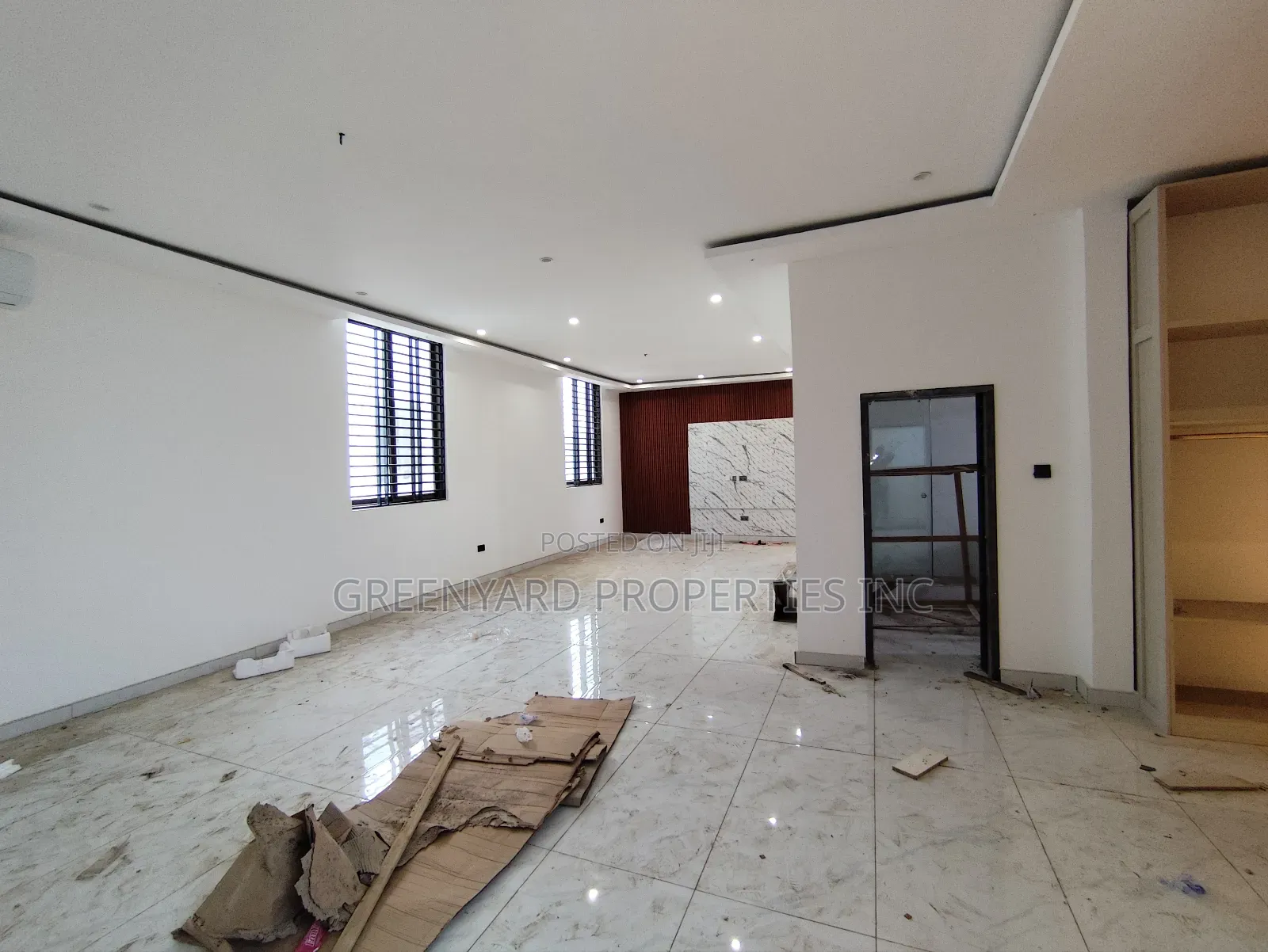 6bdrm House in Ogbojo, East Legon for sale