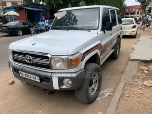 Photo - Toyota Land Cruiser 2012 White