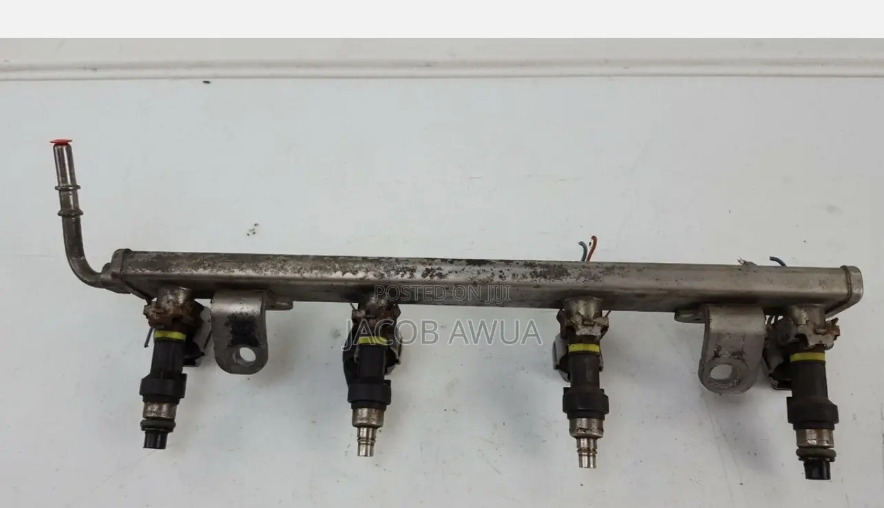 Nissan Versa 2012 Fuel Injectors