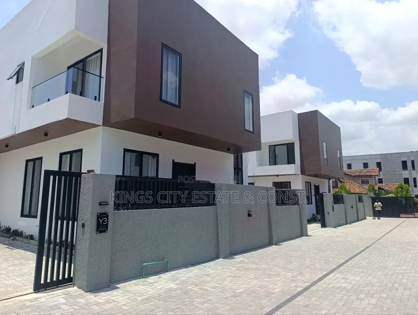 3bdrm House in Police-Station, West Legon for sale