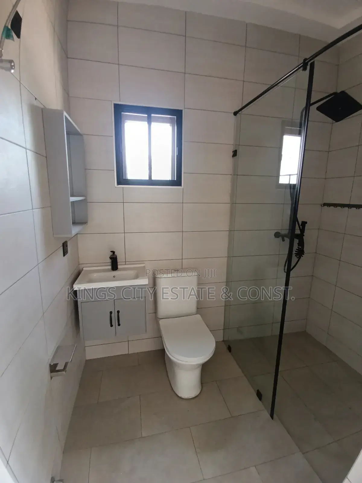 3bdrm House in Police-Station, West Legon for sale
