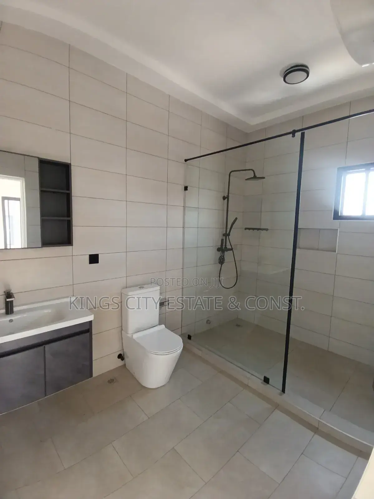 3bdrm House in Police-Station, West Legon for sale