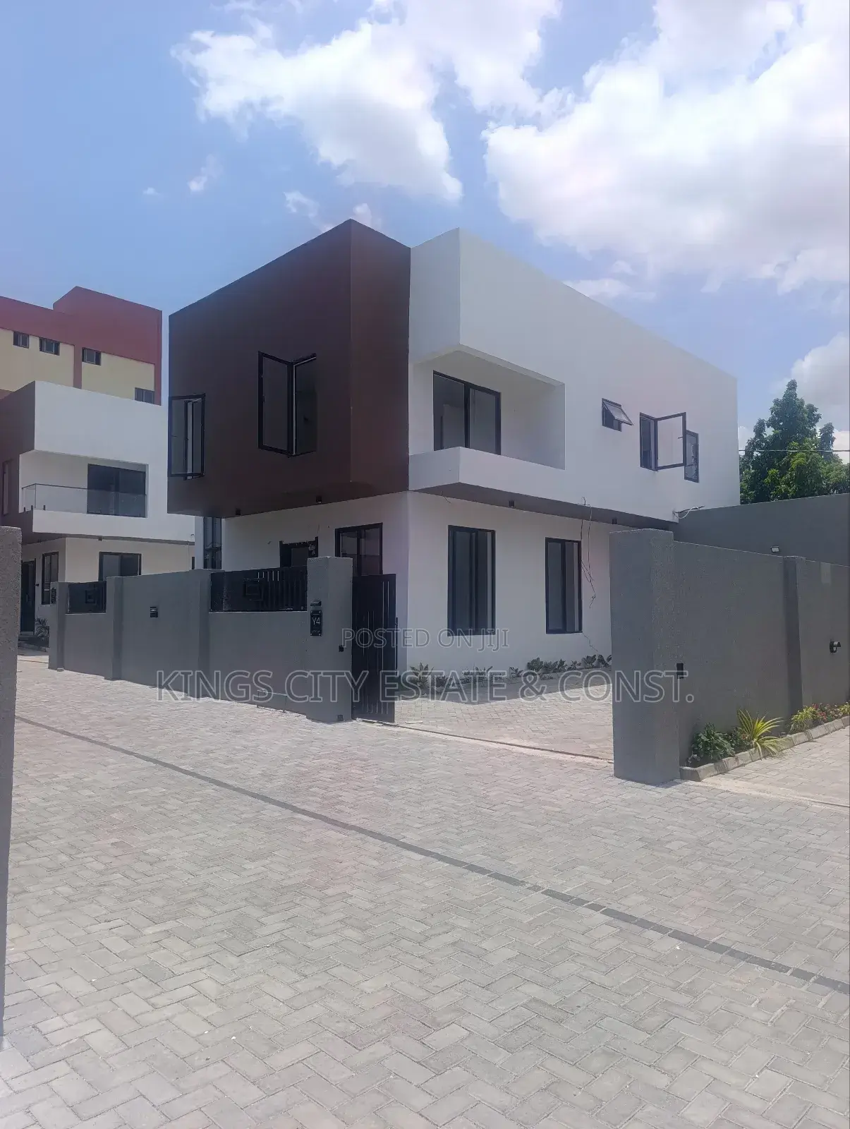 3bdrm House in Police-Station, West Legon for sale