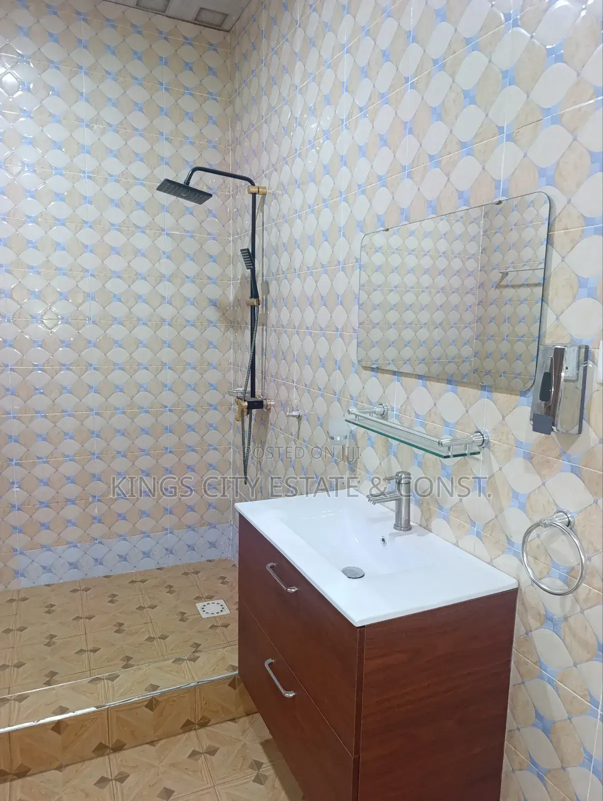 7bdrm House in Acp-Estate, Kwabenya for sale