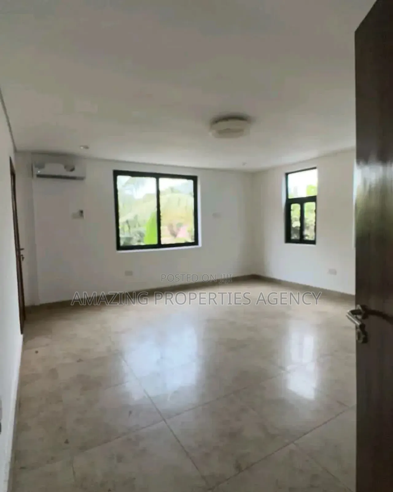 5bdrm House in Airport Residential Area for rent