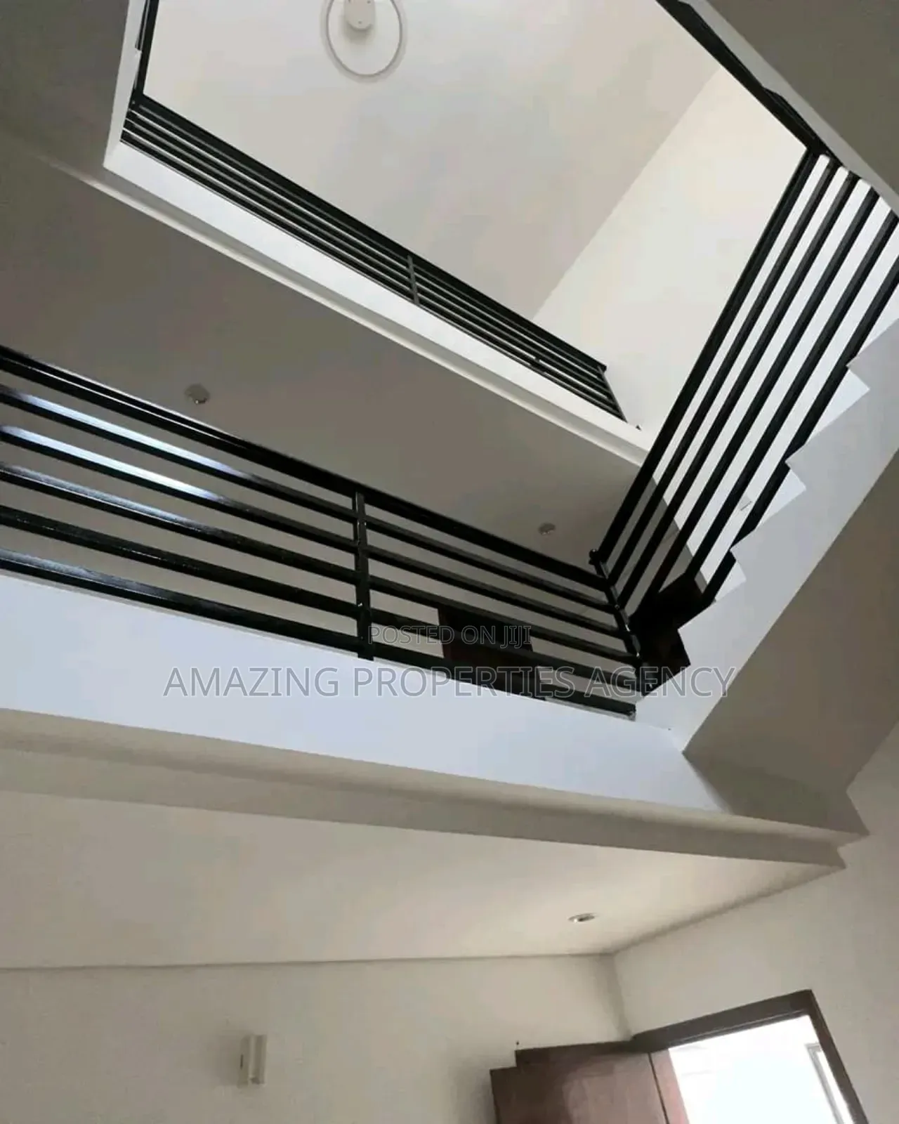 5bdrm House in Airport Residential Area for rent