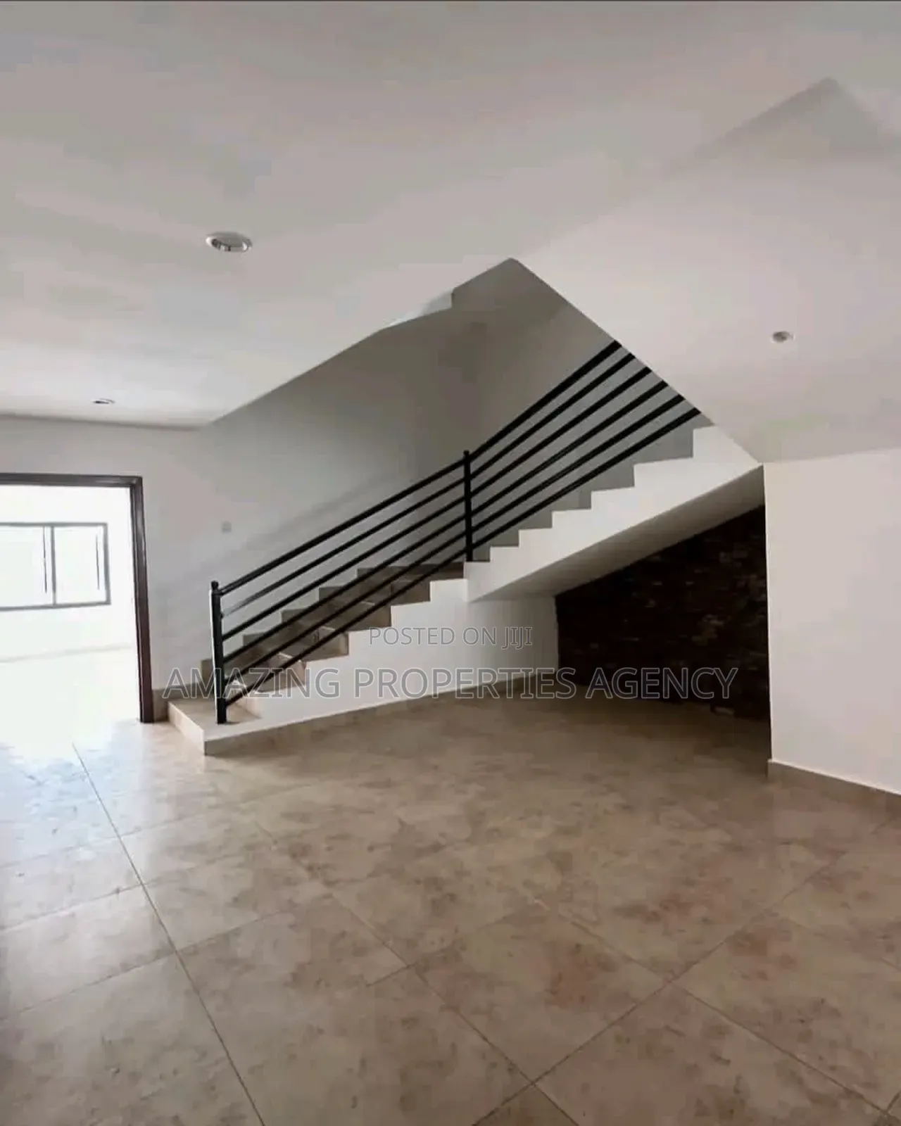 5bdrm House in Airport Residential Area for rent