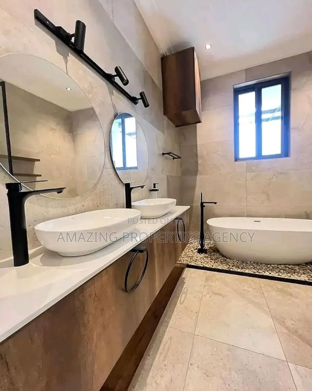 4bdrm House in East Legon for sale