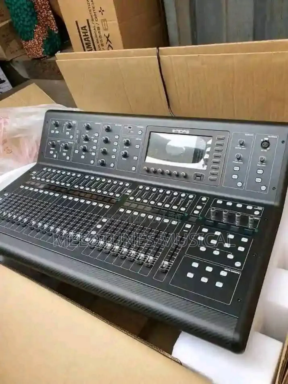 Midas M32 Live Digital Mixing Console