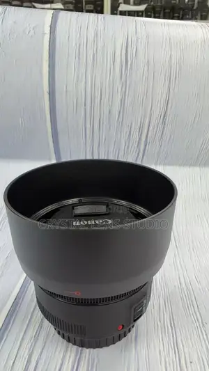 99% New Canon 50mm F1.8 STM With Lens Hood