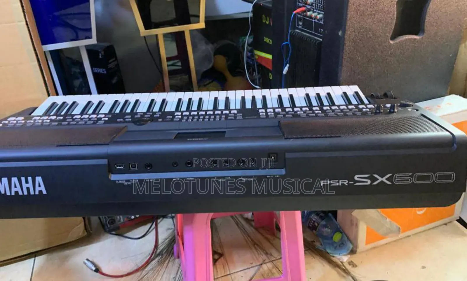 Yamaha PSR-Sx600 Digital Workstation Keyboard