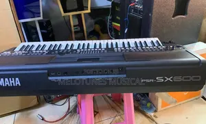 Yamaha PSR-Sx600 Digital Workstation Keyboard