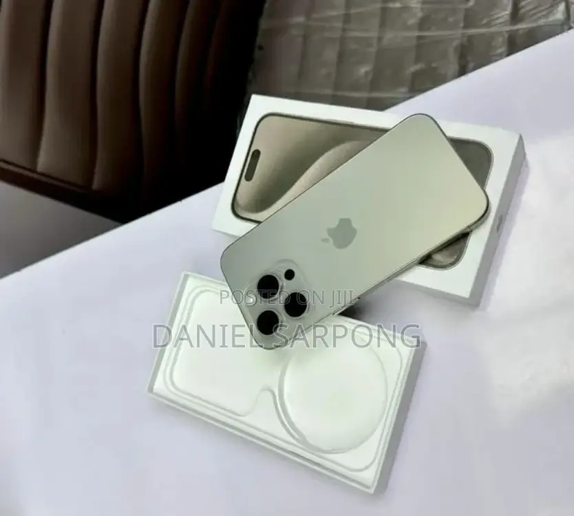 Apple iPhone 15 Pro Max 256 GB Silver