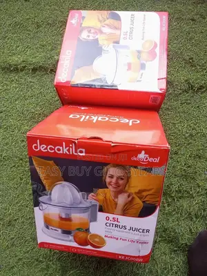 Cup of Cool Juice Decakila Citrus Machine