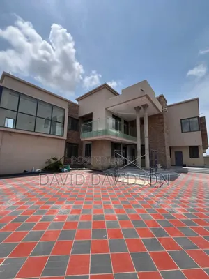 6bdrm House in 6 Bedroom House,, Tema Metropolitan for sale