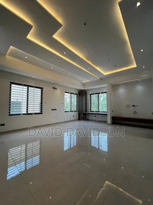 6bdrm House in 6 Bedroom House,, Tema Metropolitan for sale