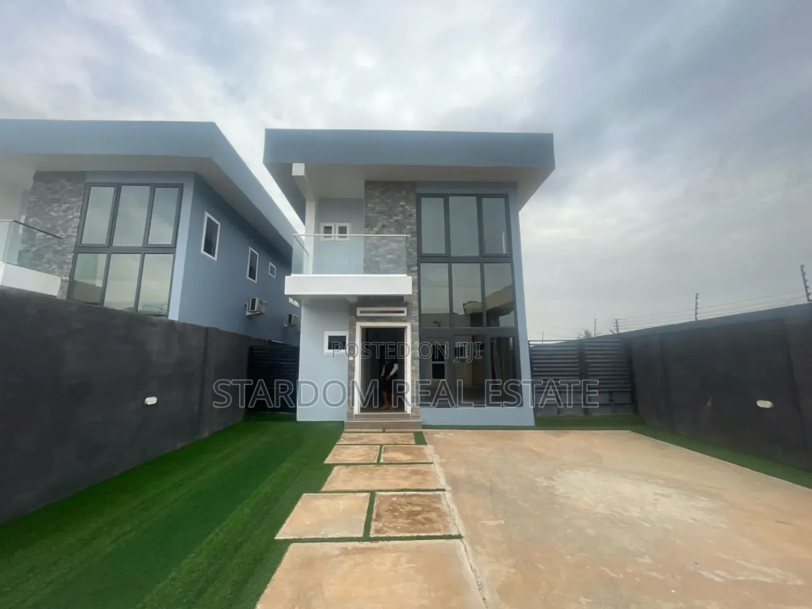 3bdrm Townhouse / Terrace in Oyarifa for rent