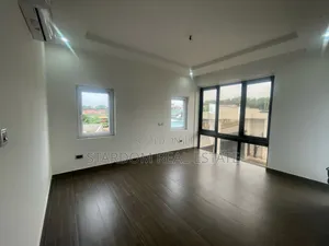 3bdrm Townhouse / Terrace in Oyarifa for rent