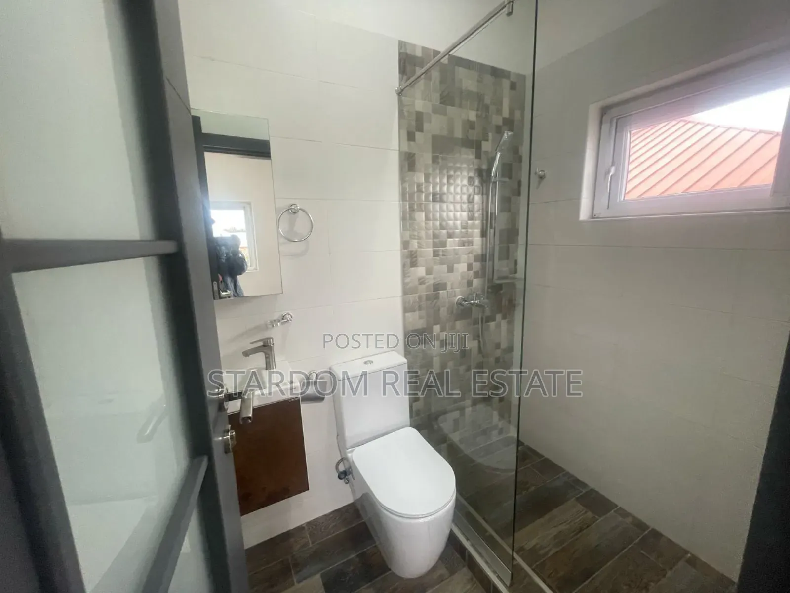 3bdrm Townhouse / Terrace in Oyarifa for rent