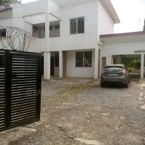 5bdrm House in North Ridge for sale