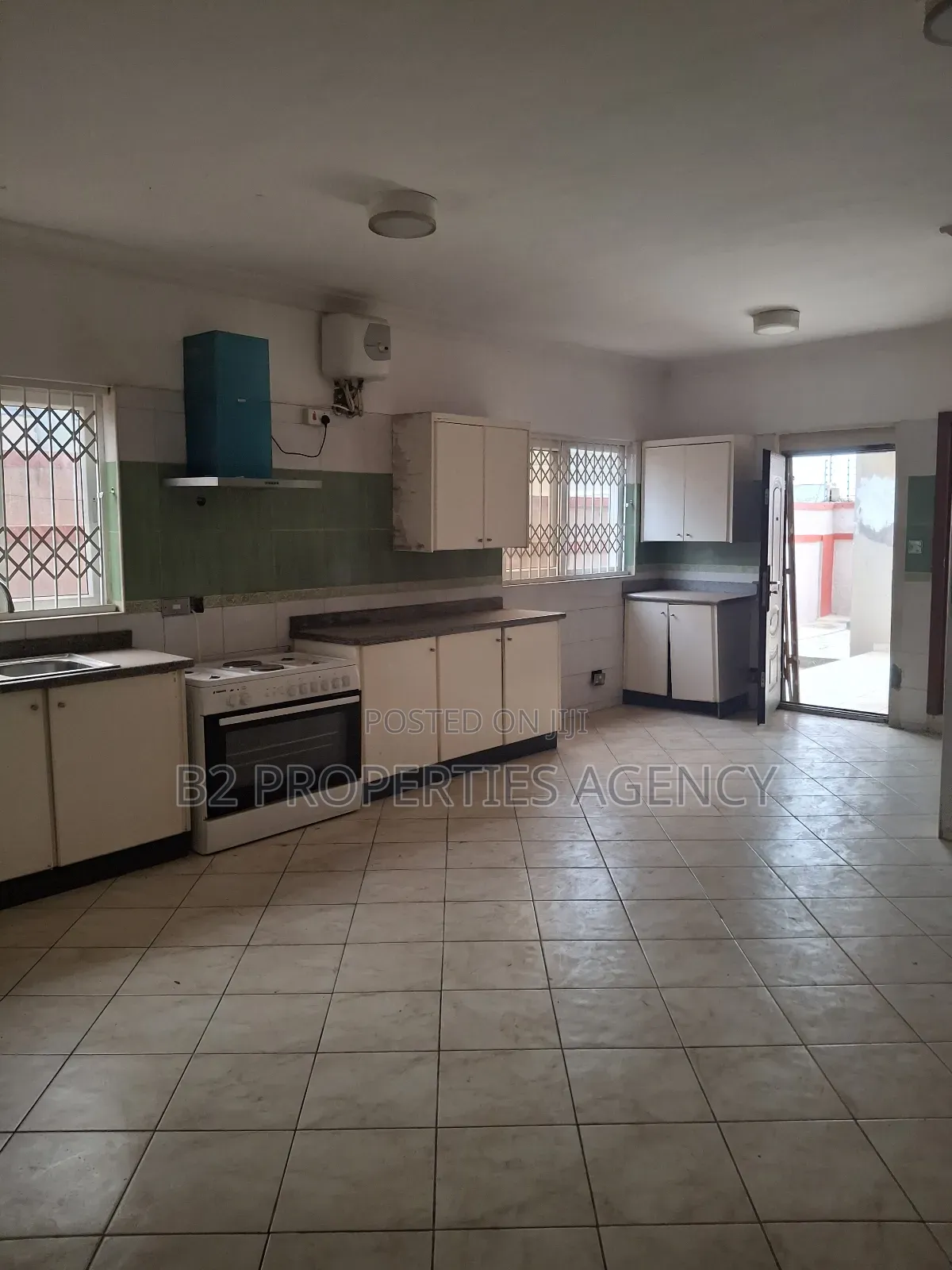 5bdrm Mansion in B2 Properties Agency, Kumasi Metropolitan for rent