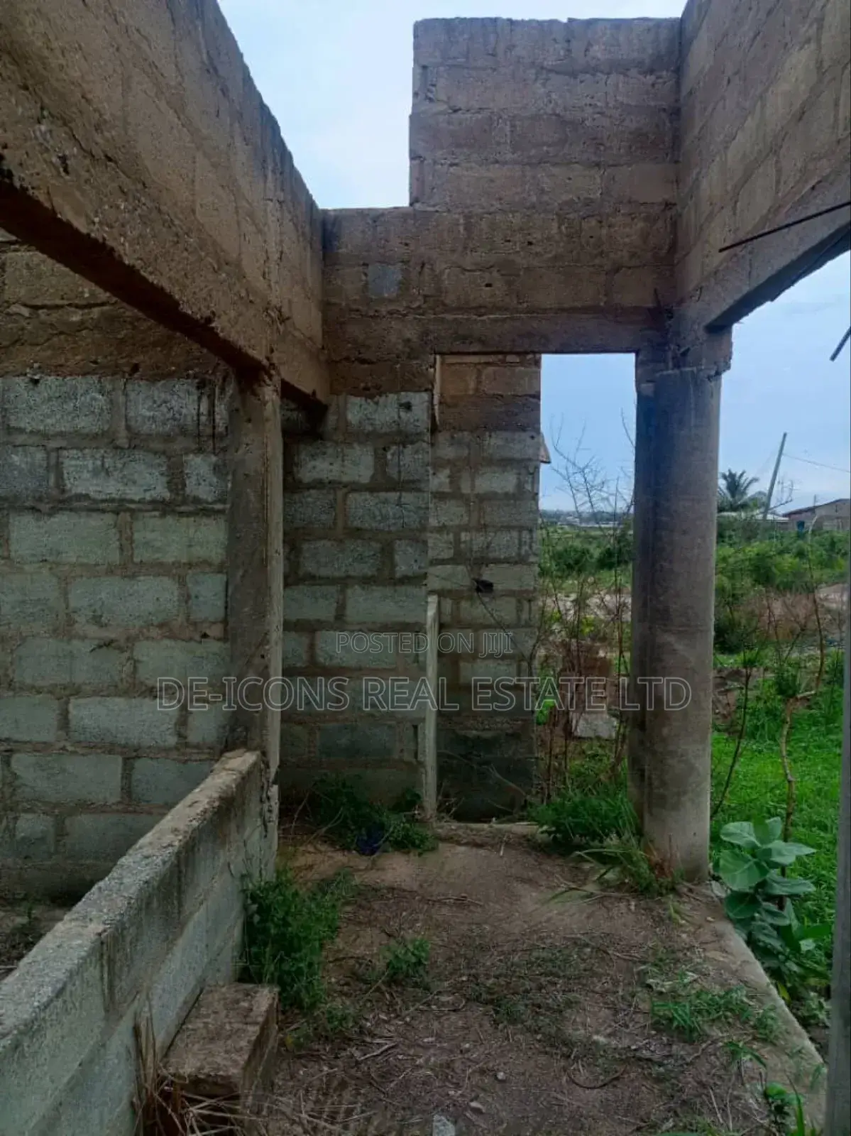 2bdrm Mansion in De-Icons Real Estate, Awutu Senya East Municipal