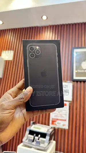 New Apple iPhone 11 Pro 256 GB Black