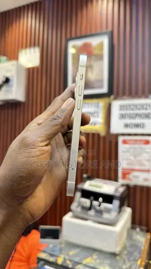 New Apple iPhone 12 128 GB White