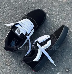 New Skuul Vans White and Black