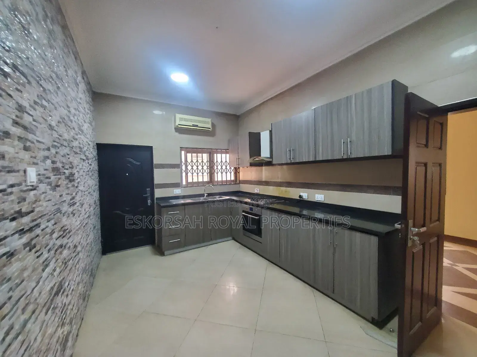 4bdrm House in Adjiringanor, Adjiriganor for rent