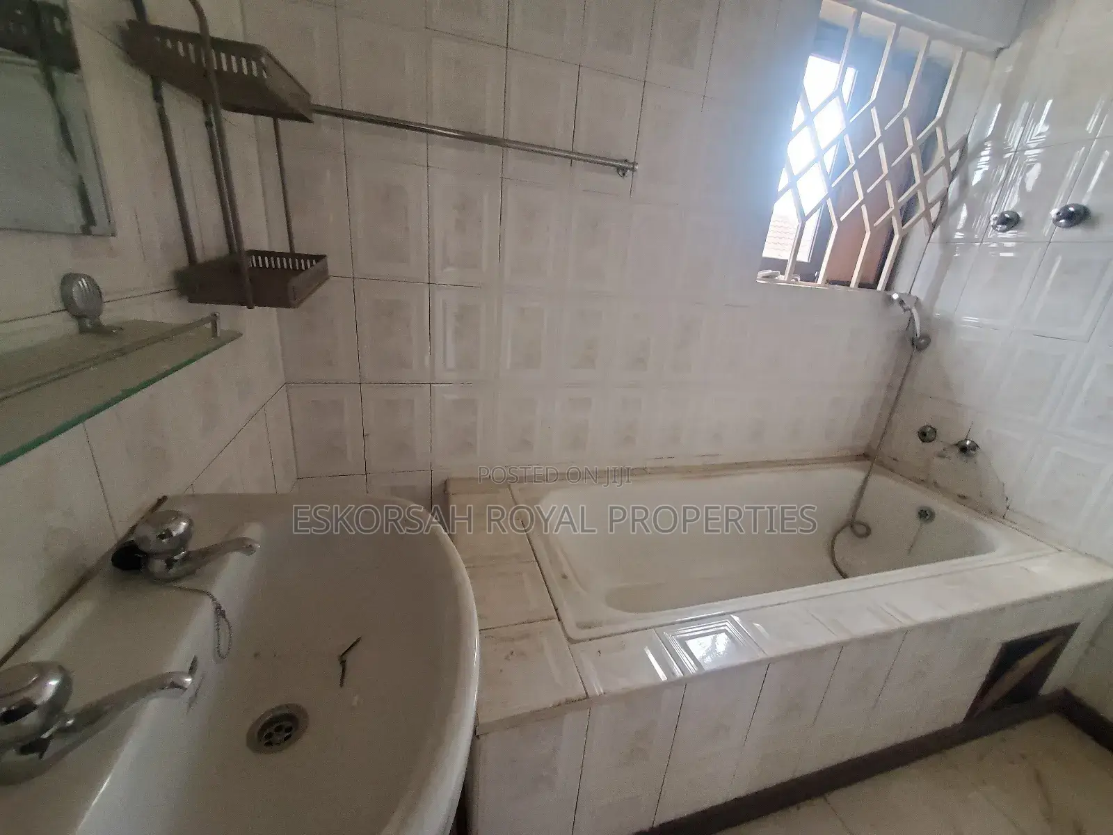 5bdrm House in Adjiringanor, Adjiriganor for rent