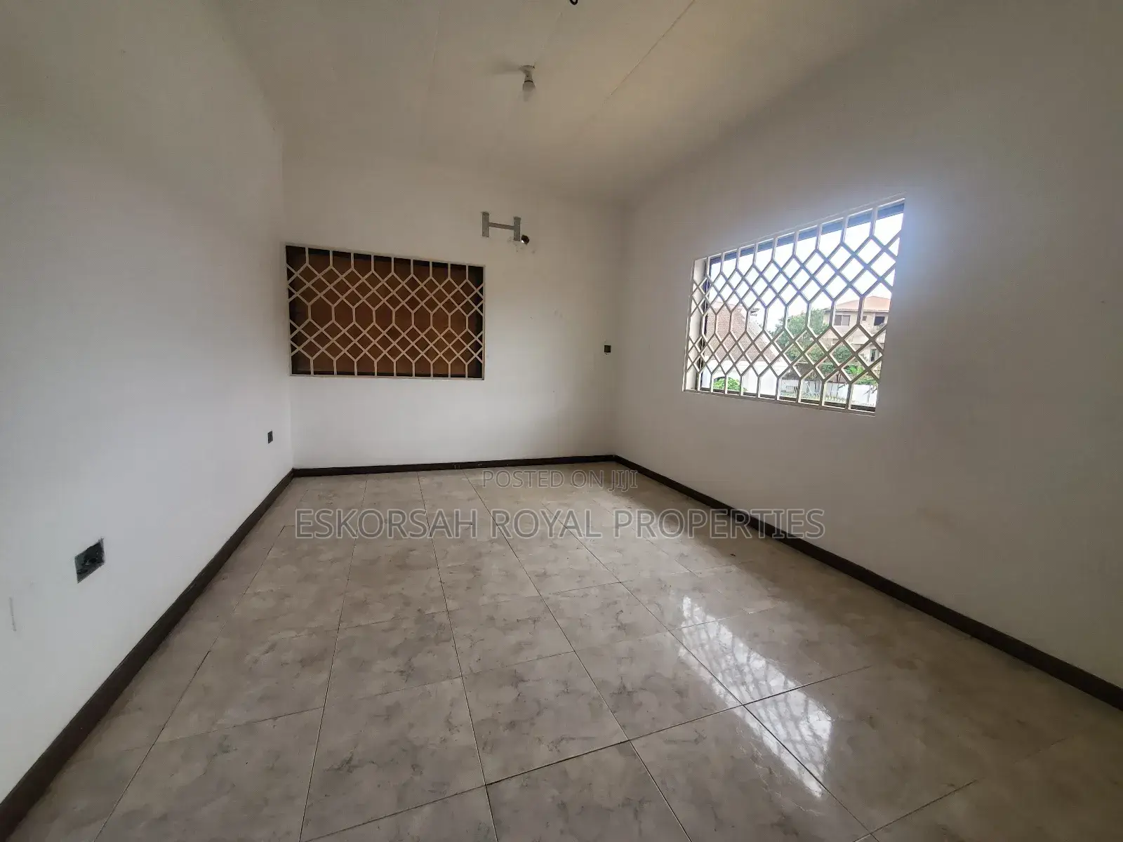 5bdrm House in Adjiringanor, Adjiriganor for rent
