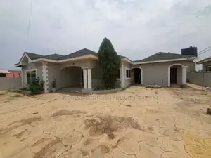 3bdrm House in West Trasacco, Adjiriganor for rent