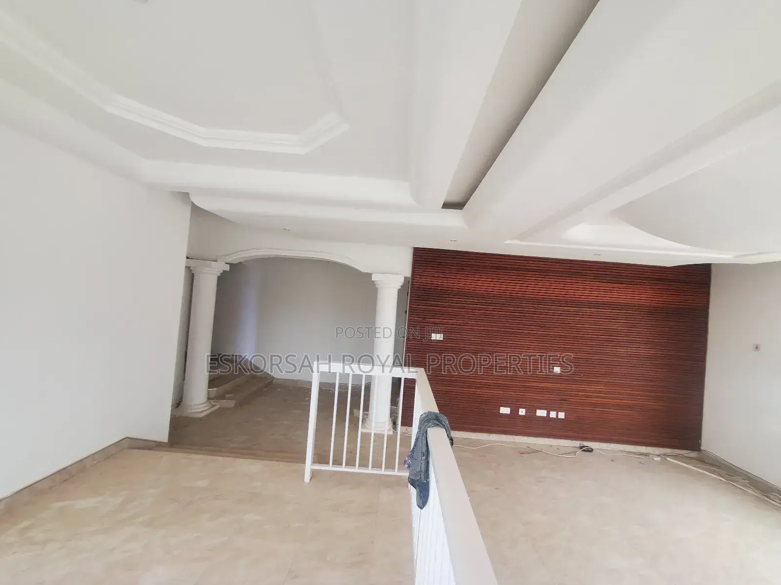 3bdrm House in West Trasacco, Adjiriganor for rent